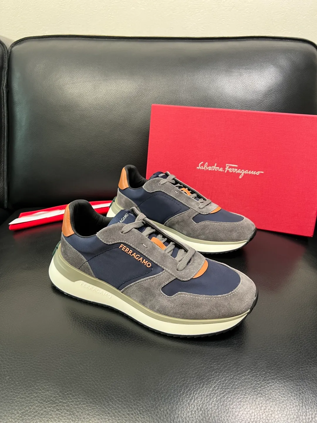 Men's shoes 💰780 Ferragamo High quality top handicrafts Ferragamo counters sell original factory configuration at the same time, imported original cowhide from Italy, imported water-dyed cow lining, soles: original factory special original soles are super comfortable, original factory and single goods, welcome to compare at the same time at the counter, code number 39-44 (customized 38 45)